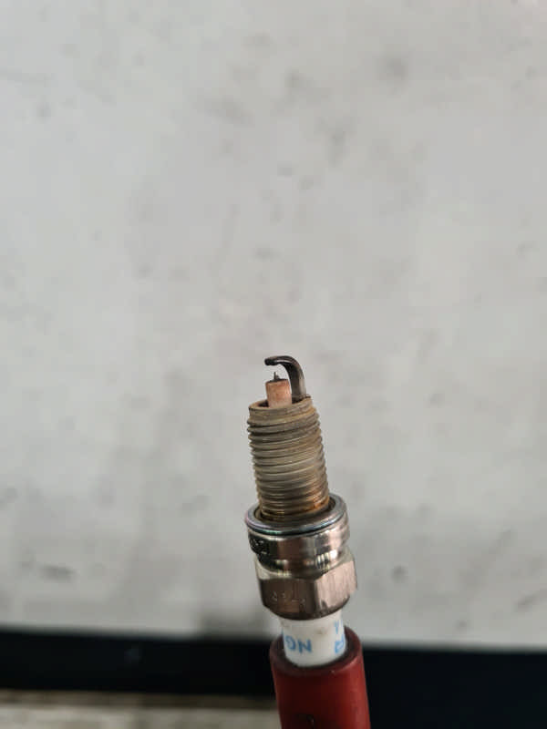 Vela de Ignição Gasta