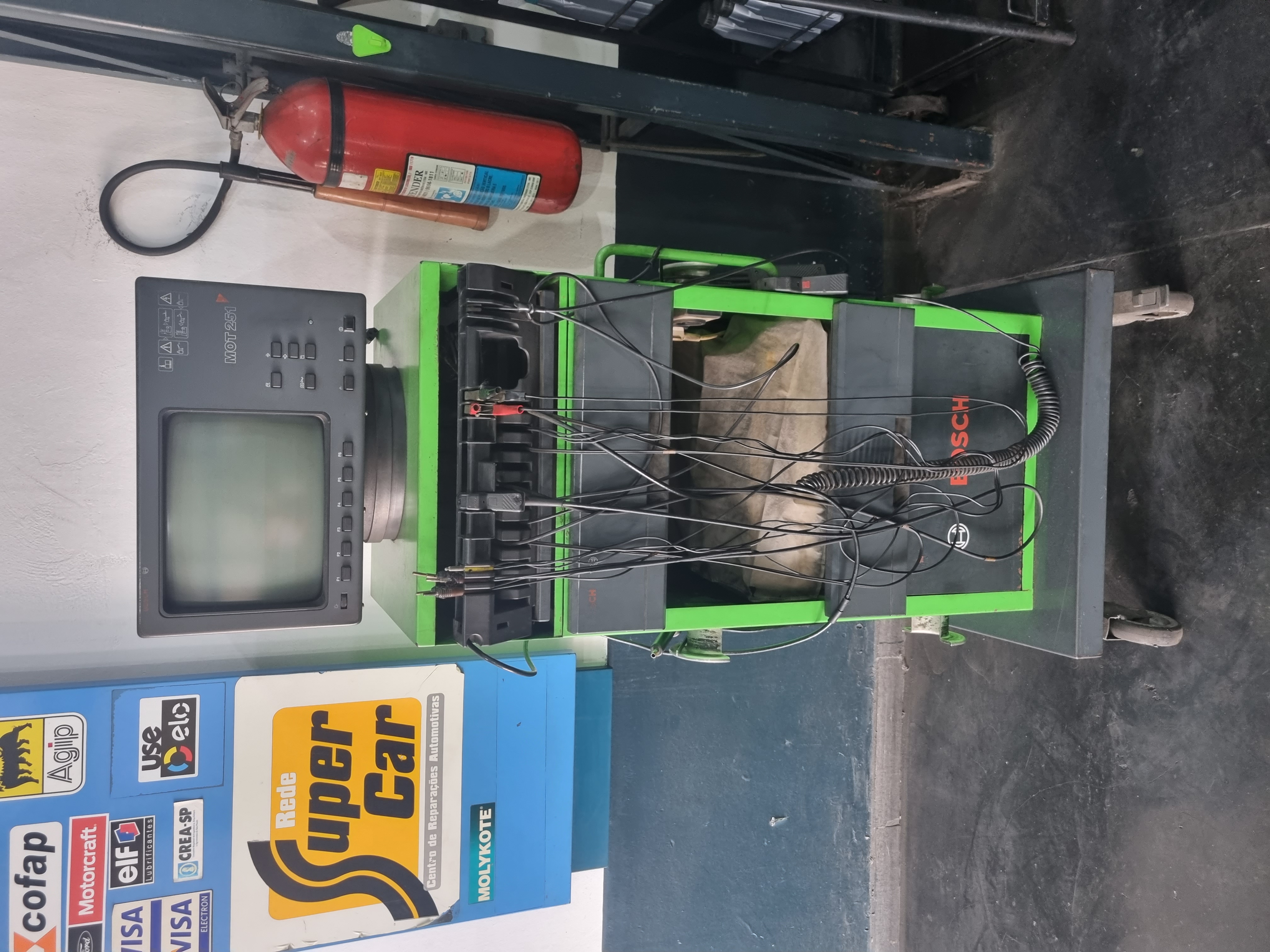 Aparelho para diagnóstico de Sistemas Elétricos e do Motor