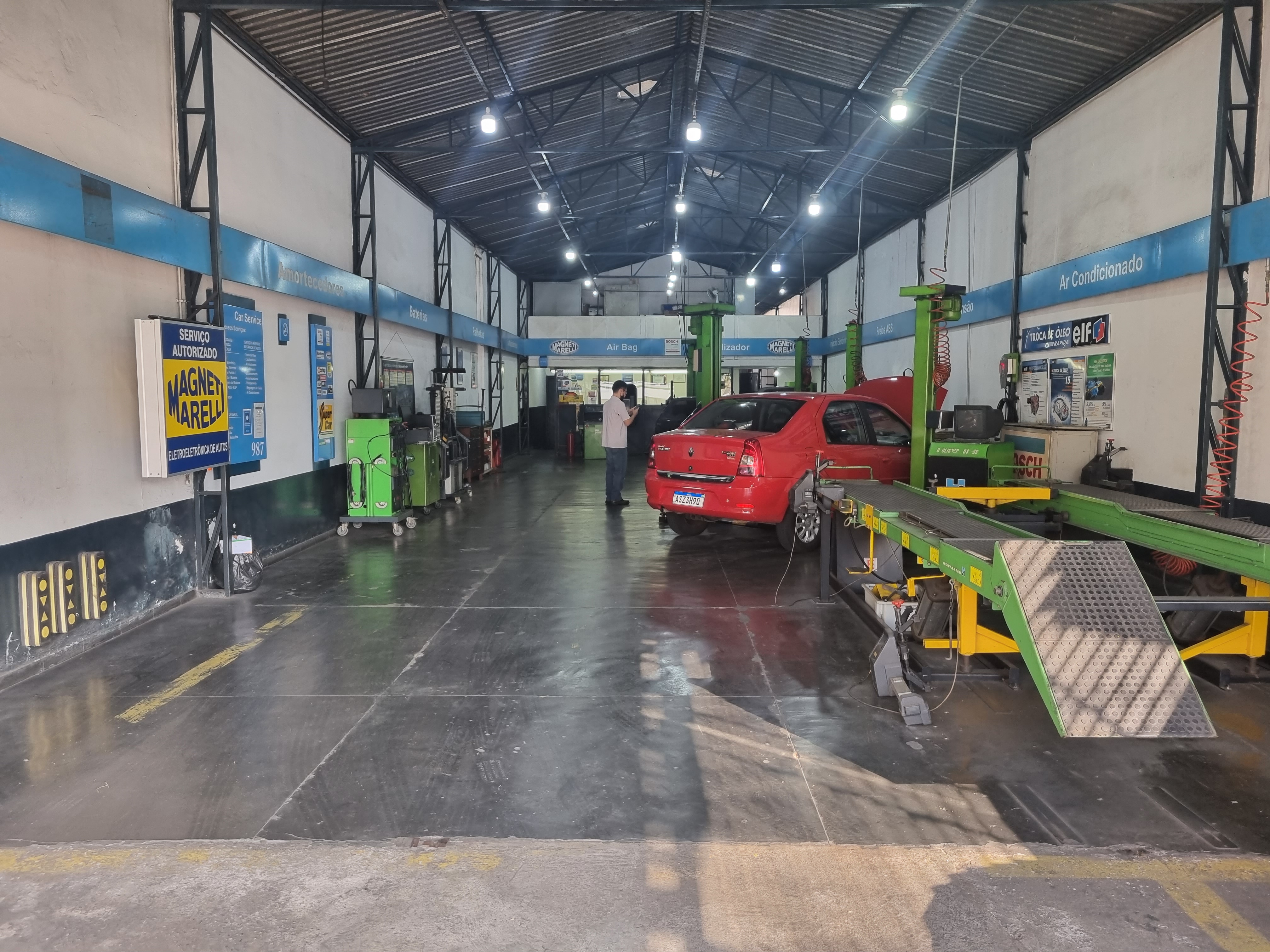 São 3 elevadores para melhor atendê-lo.